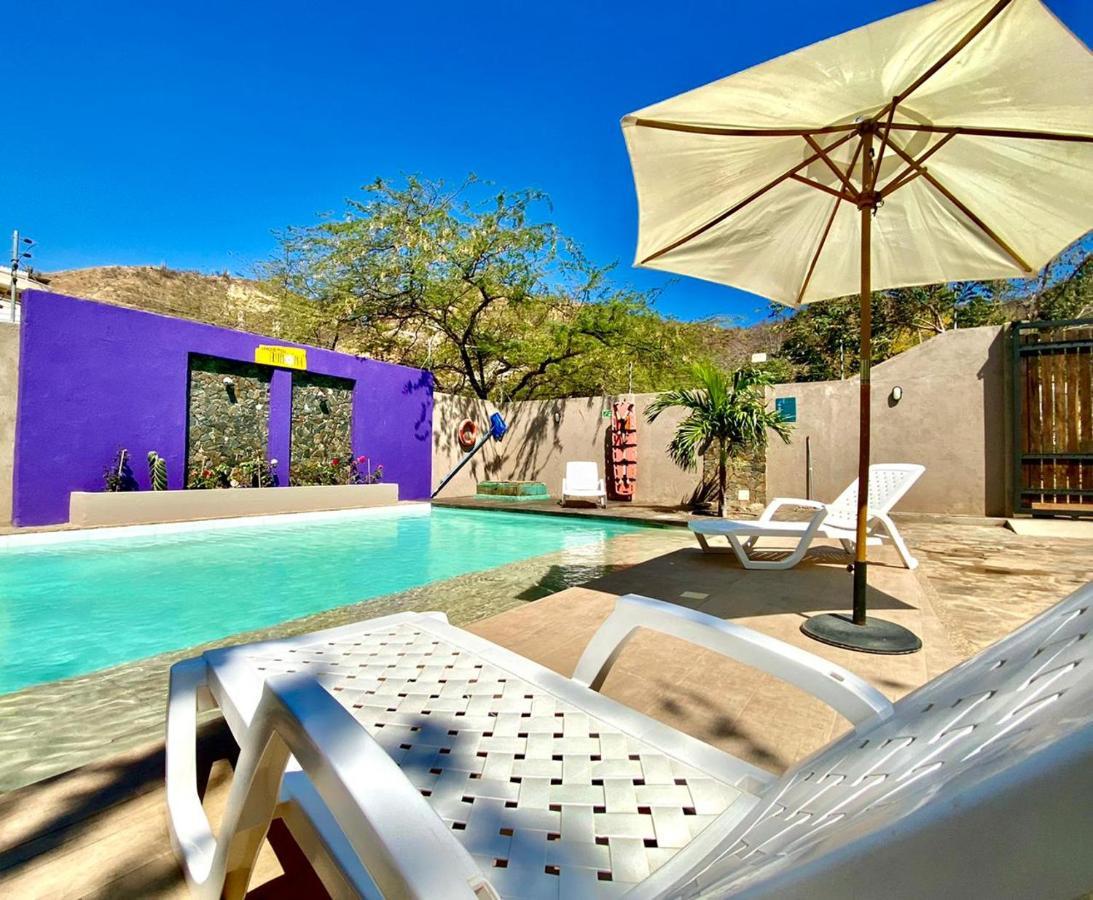 טגאנגה Hostal Aurora, Smith Lodging מראה חיצוני תמונה