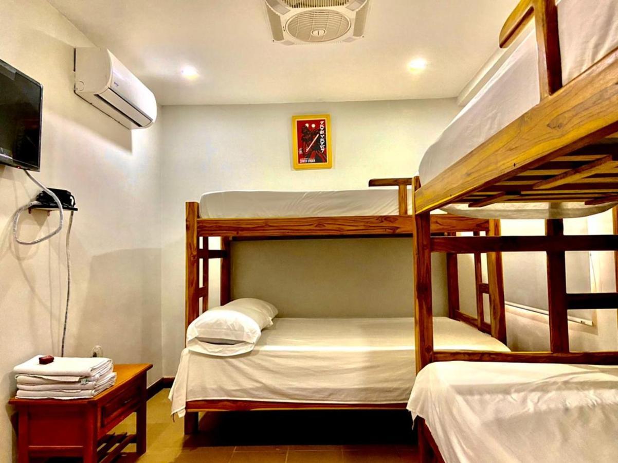 טגאנגה Hostal Aurora, Smith Lodging מראה חיצוני תמונה