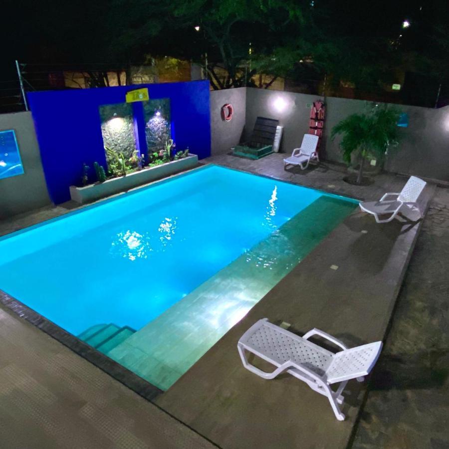טגאנגה Hostal Aurora, Smith Lodging מראה חיצוני תמונה